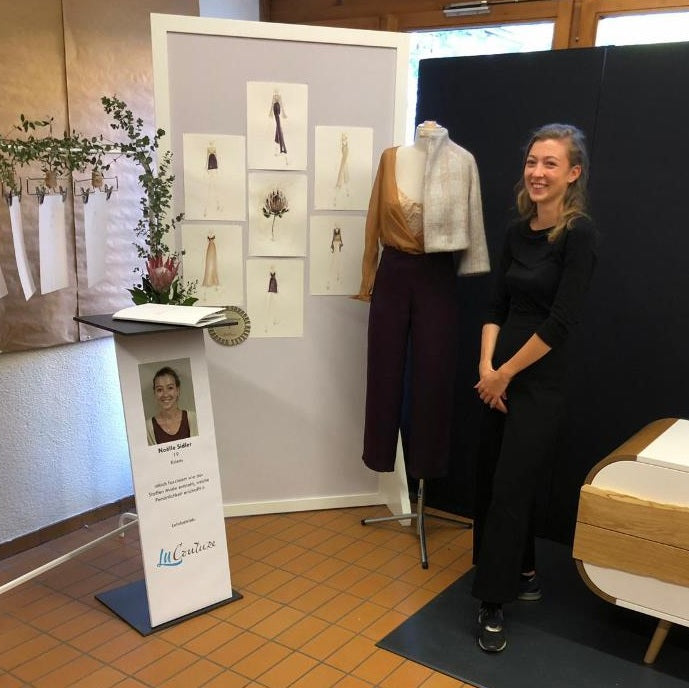Ausstellung Kleid in Form